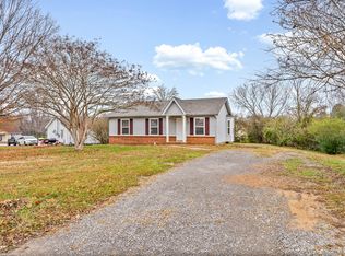 915 Cal Ct, Clarksville, TN 37042