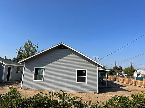 3rd image of 15692 Avenue 328