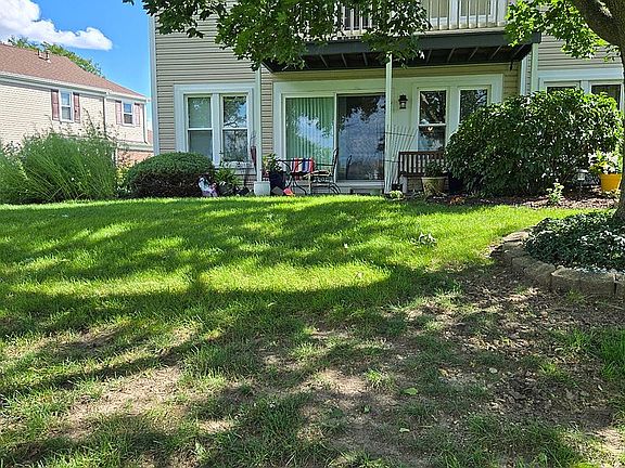 Back patio and yard.