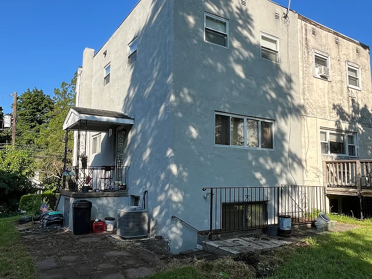 51 N Spring Garden St — Photo 3