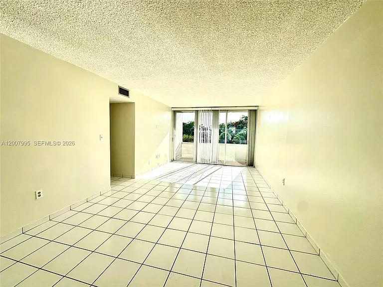 802 NW 87th Ave #315 — Photo 2