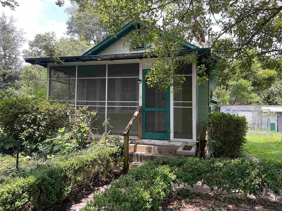 1st image of 7725 Eaton Ave
