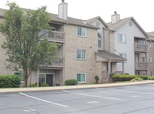 8395 Spring Valley Ct, West Chester, OH 45069