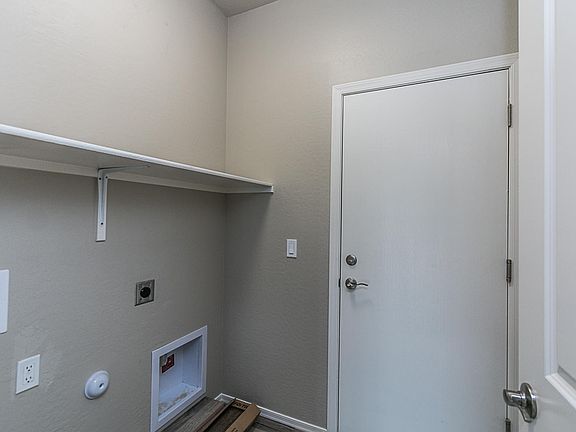 5th image of 3240 N 84th Ave