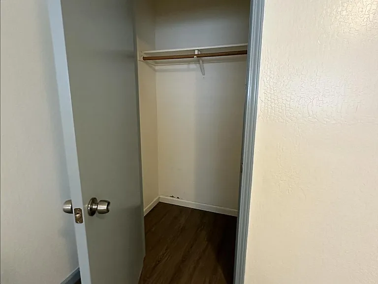 1121 Chestnut St — Photo 12