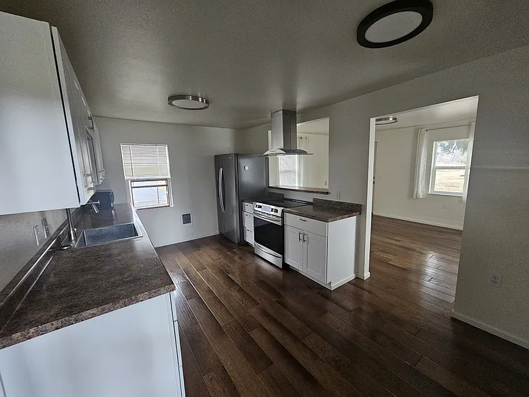 2648 Bly St — Photo 4