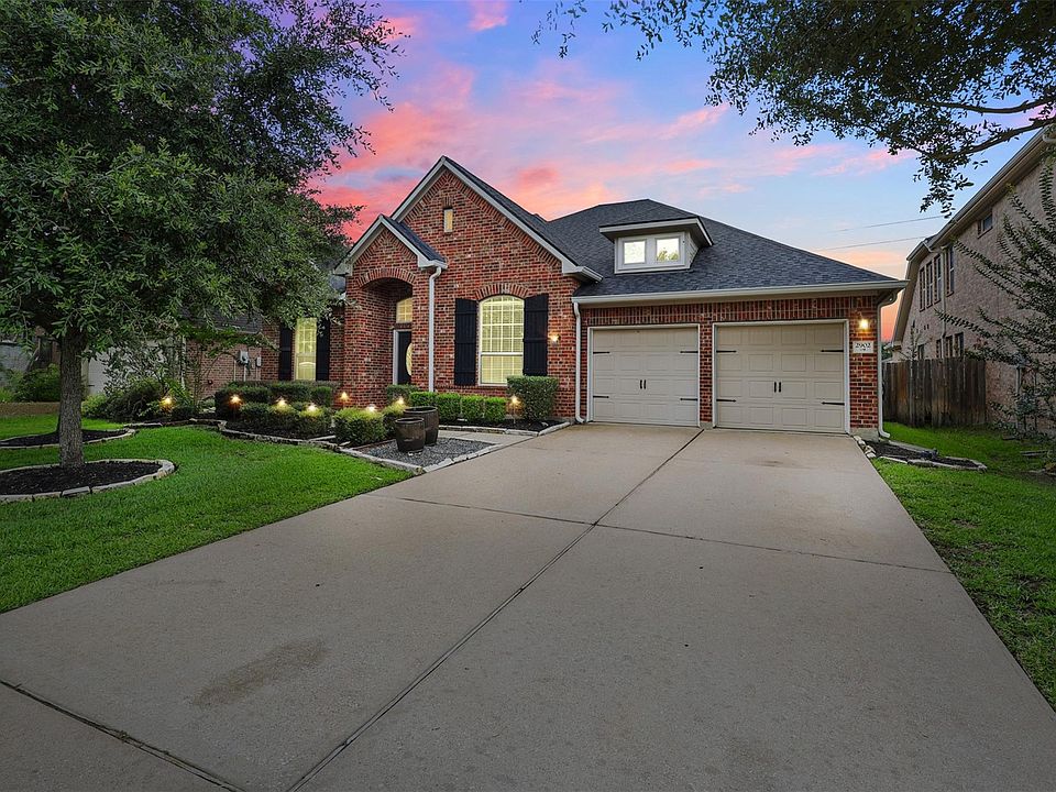 1st image of 2902 Red Maple Dr