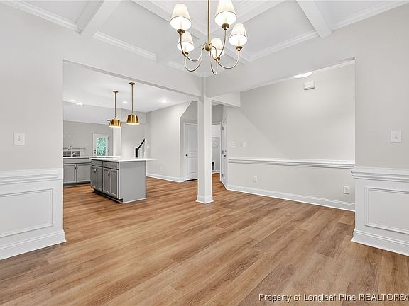 5th image of 283 Brickhill Dr