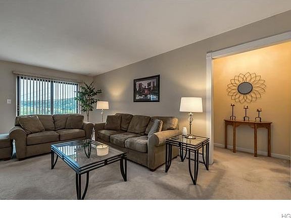 5th image of 169 Country Club Ln
