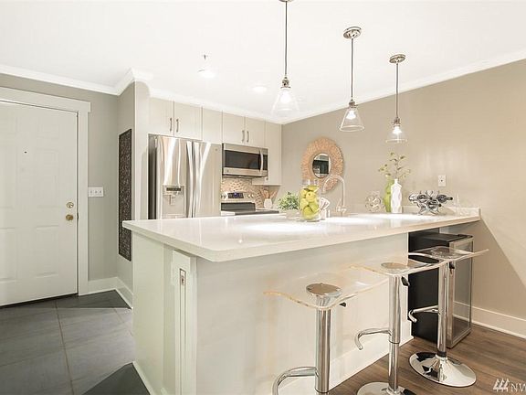 4th image of 1819 E Denny Way APT 102