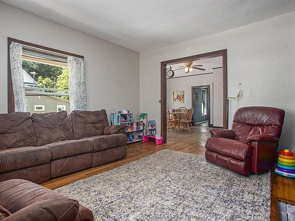 4th image of 109 Park Dr