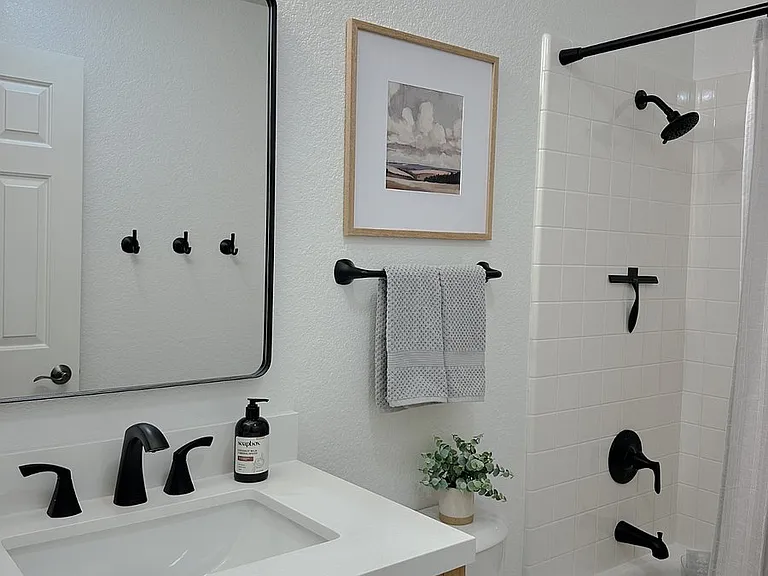 109 Grimes Way — Photo 26