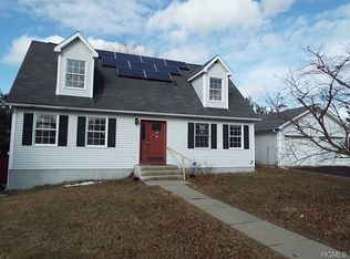 3 Leewood Dr, Middletown, NY 10941