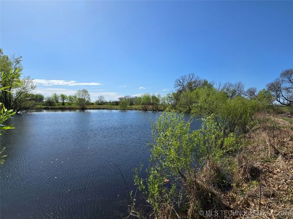 1577 N 433rd Rd, Pryor, OK 74361