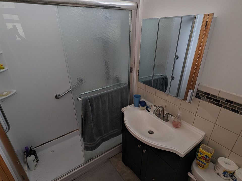 1st image of 45 Bay 23rd St