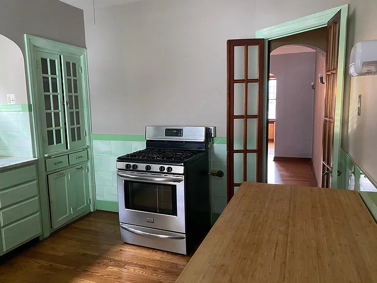 5316 Mardel Ave — Photo 5