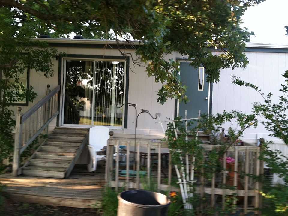 2nd image of 9651 W Waterloo Rd