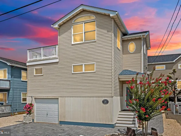 21 W 87th St, Brant Beach, NJ 08008