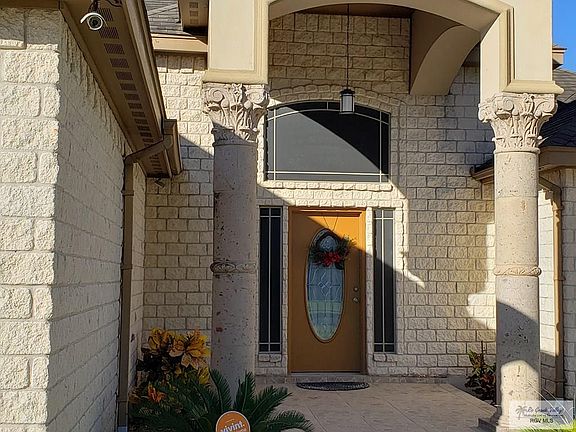 3rd image of 6925 Wild Olive Dr