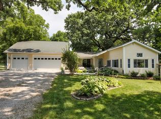 6215 Windsor Dr, Des Moines, IA 50312