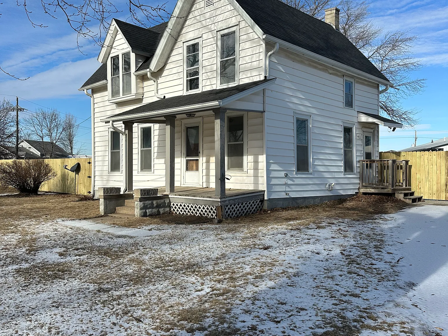 3 bed, 1486 sqft, $2,000 — Photo 2