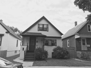 2551 S 11th St, Milwaukee, WI 53215
