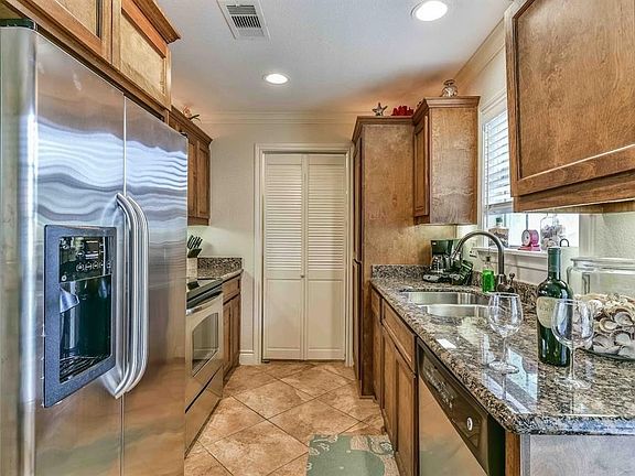 3rd image of 7000 Seawall Blvd APT 134