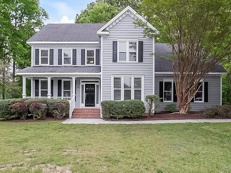 900 Birkdale Dr — Photo 1