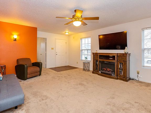 3rd image of 7947 States Bend Dr
