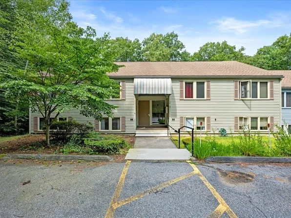 40 Maria Ave APT A, Southbridge, MA 01550