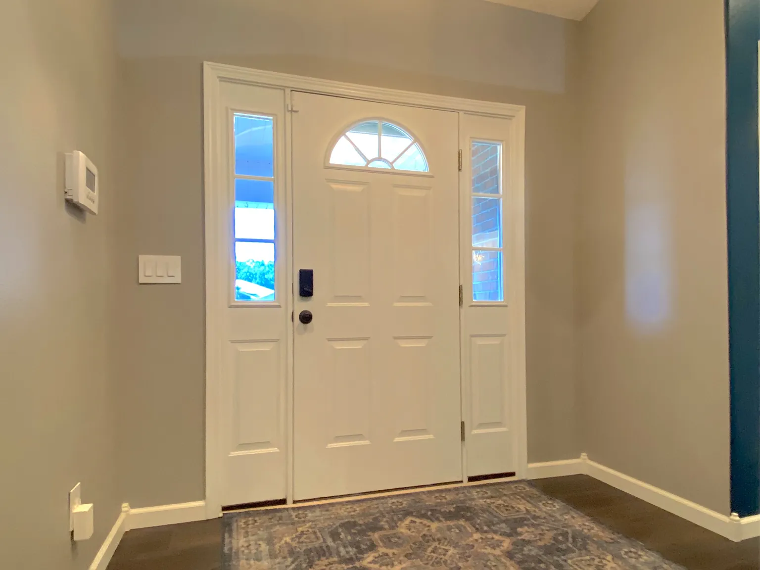 4 bed, 1863 sqft, $3,000 — Photo 2