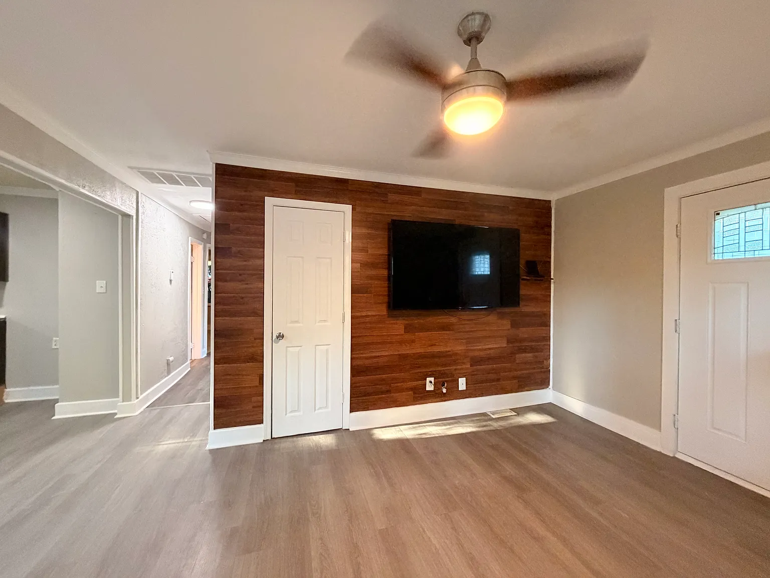 3 bed, 1200 sqft, $2,000 — Photo 4