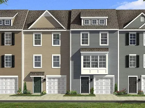 6 Andover Ct, Bunker Hill, WV 25413