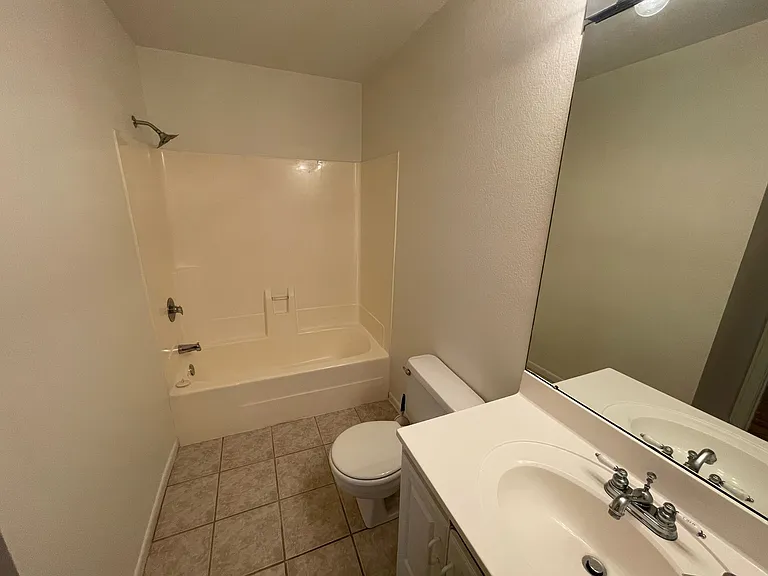 113 W Harbor Dr — Photo 25