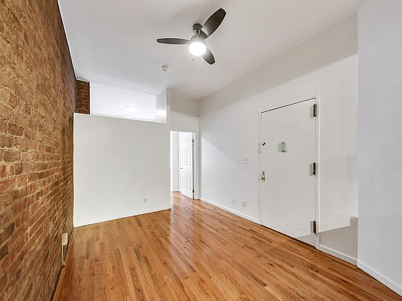3rd image of 449 W 48th St #1E