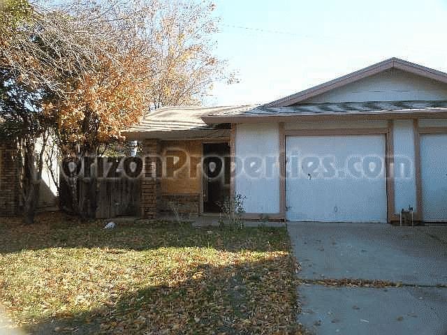 (1) : 10926 Nogalera Way Rancho Cordova, CA