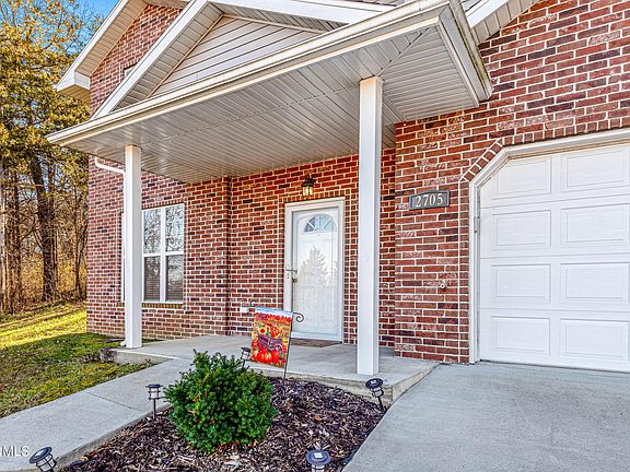 4th image of 2705 Briarwood Dr