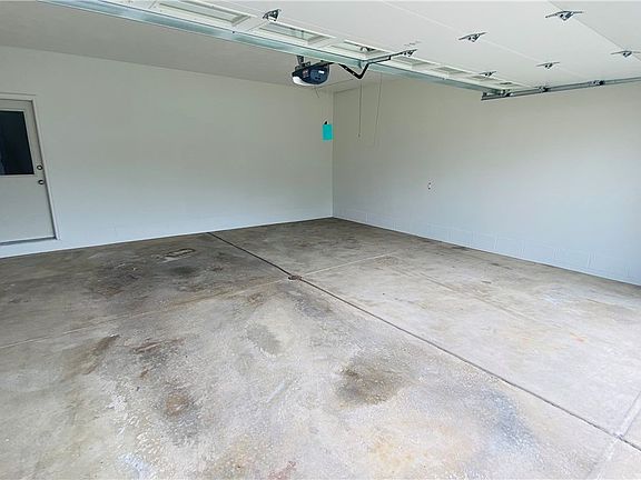 5th image of 1091 Gary Ave