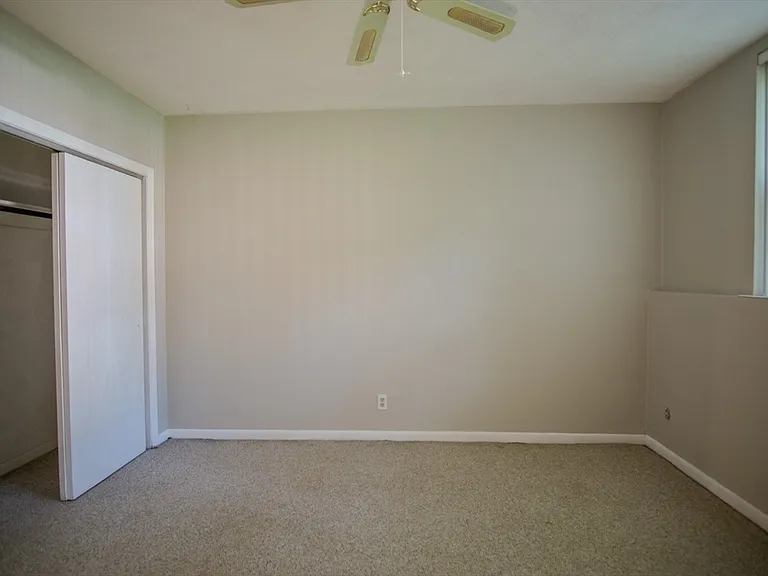 3 Tara Dr #4 — Photo 12