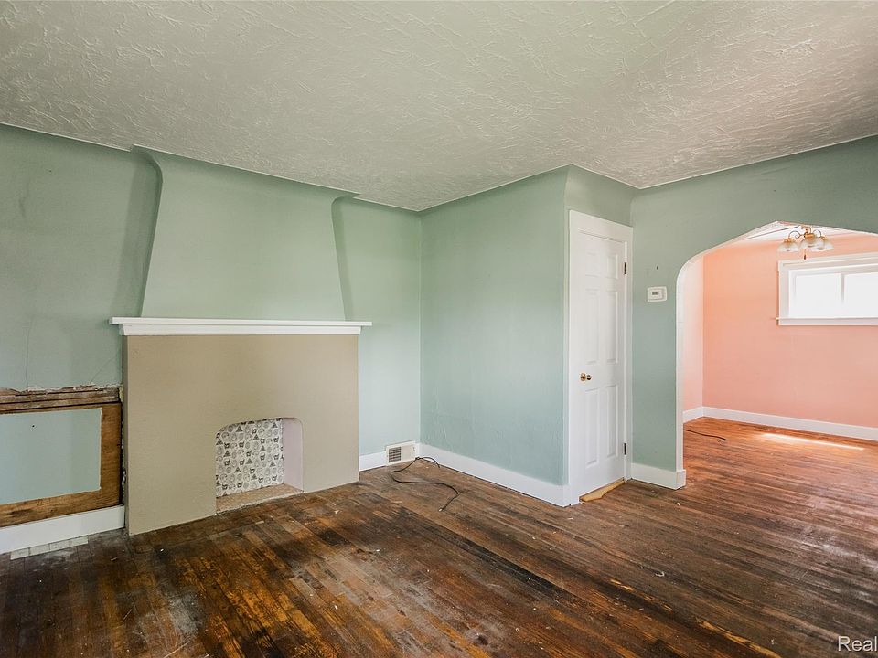 23122 Reynolds Ave, photo 10