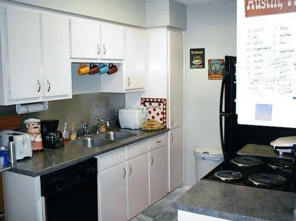 106 E 30th St APT 307, Austin, TX 78705