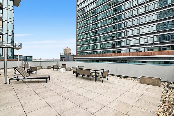 Sold by Modern Spaces | media 16