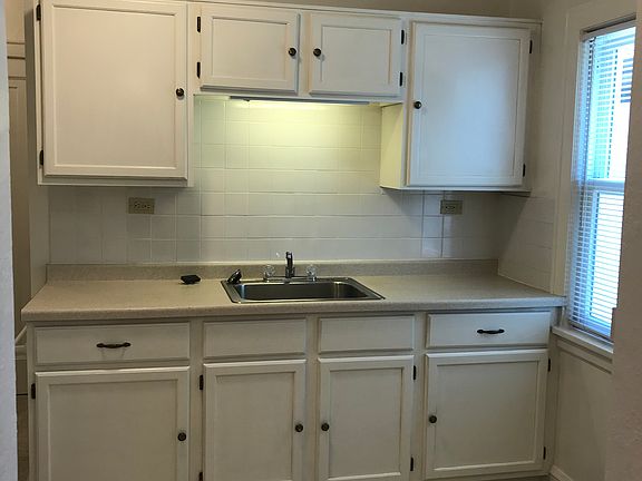 KITCHEN - sink & cabinets