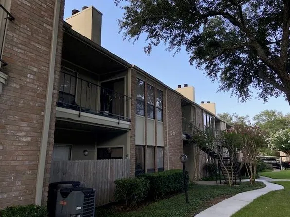 8100 Cambridge St APT 40, Houston, TX 77054