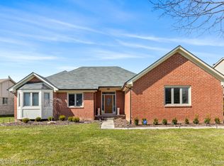 15011 Hillcrest Ln, Shelby Township, MI 48315