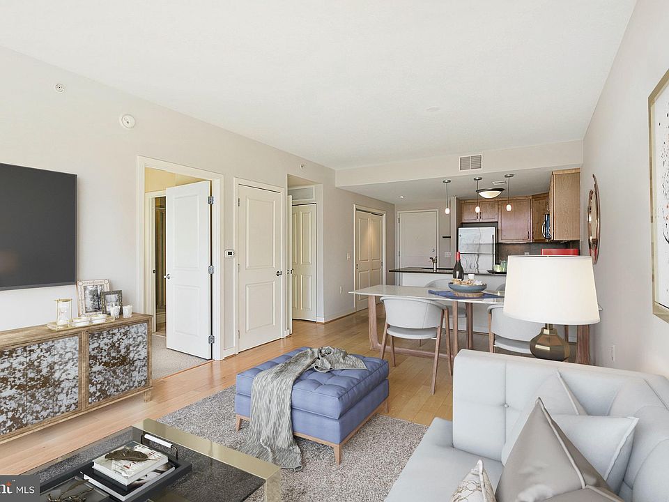 1st image of 888 N Quincy St Unit 1008
