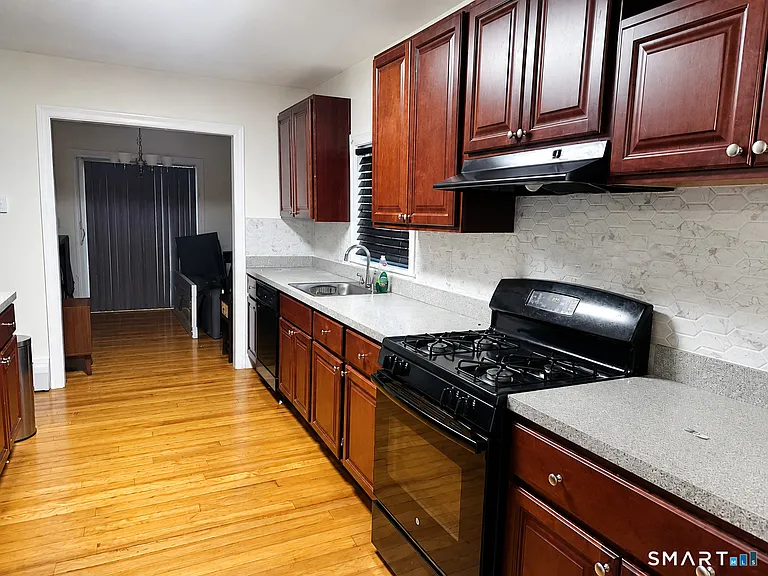 450 Orchard St — Photo 3