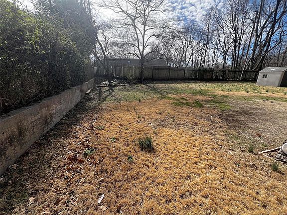 4th image of 1851 Lawanda Dr