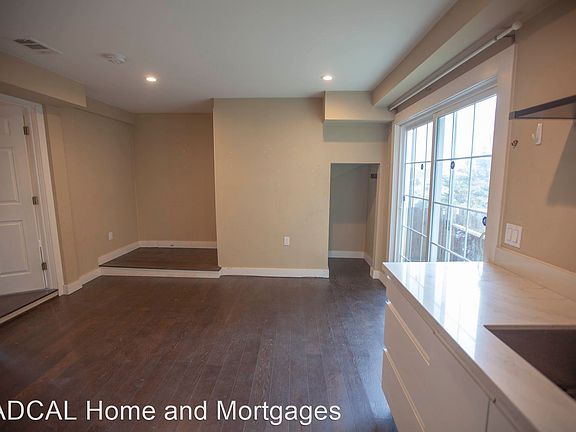 3rd image of 898 Templeton Ave #B