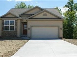 470 White Spruce Dr, Macedonia, OH 44056